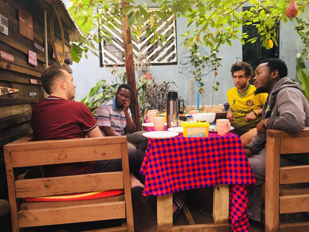 Apartamento Ava Garden Backpackers Mto wa Mbu Exterior foto