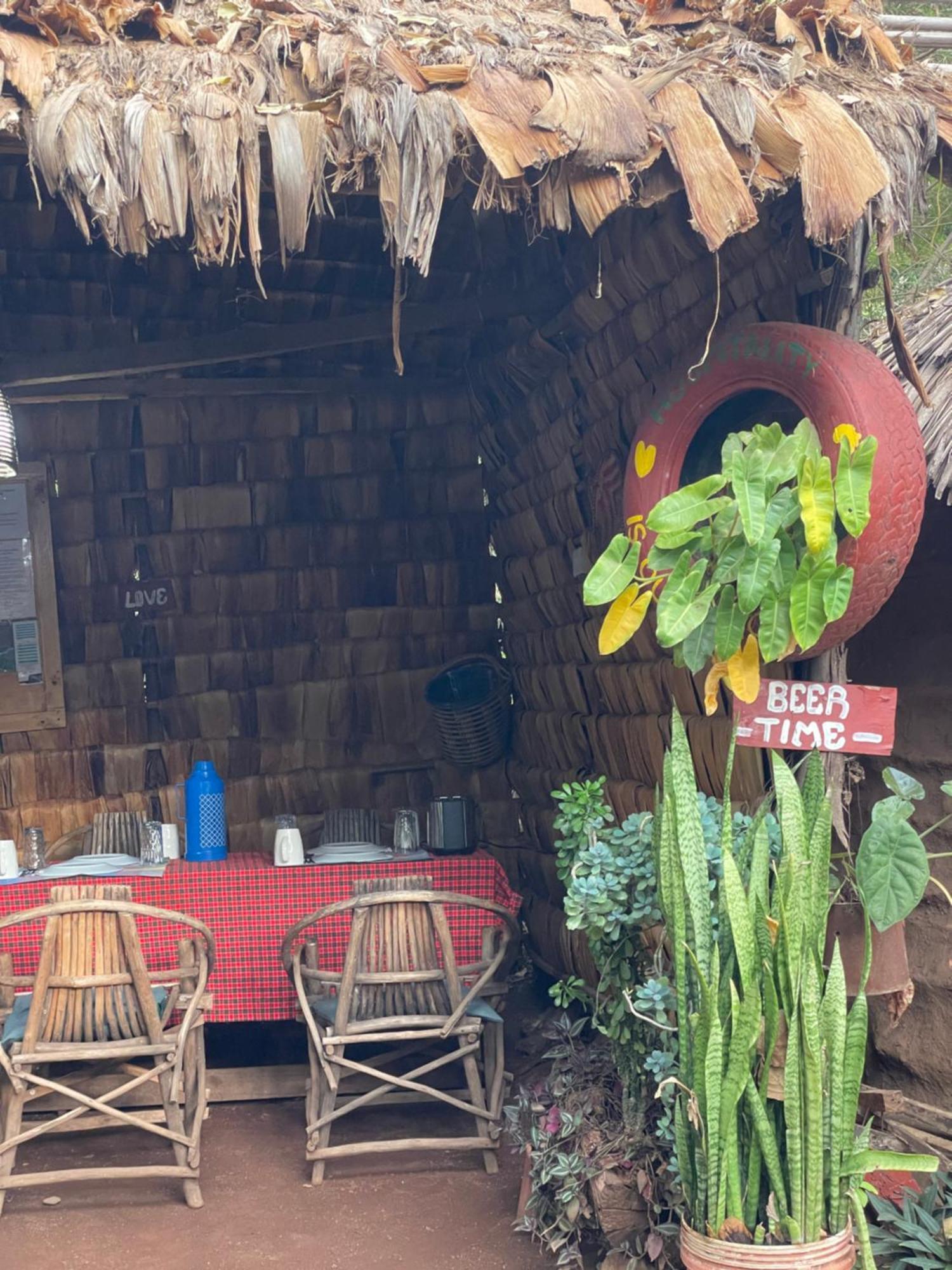 Apartamento Ava Garden Backpackers Mto wa Mbu Exterior foto